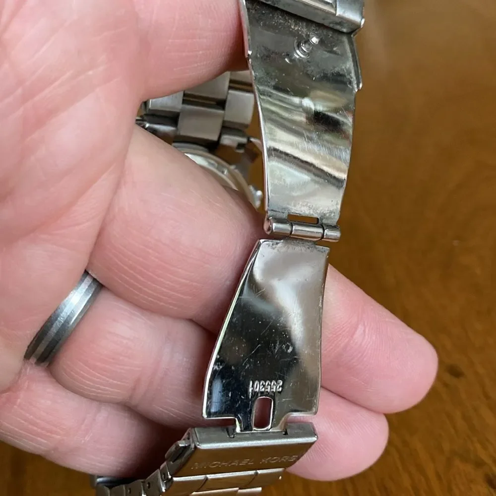 Michael Kors Runway Silver Dial Silver Stainless Steel Strap Watch For Men